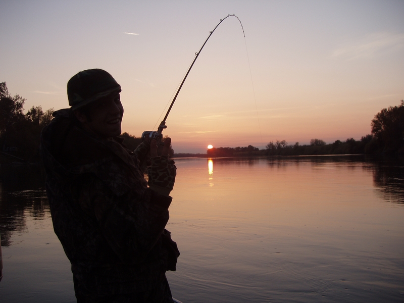https://www.sacramentofishing.com/images/sac-river-fishing-guides.jpg